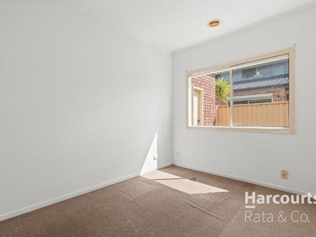 Freshly Updated Home in a Sought After Caroline Springs Location