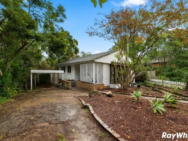 Freshly Updated Home in a Sought After Marsfield Setting