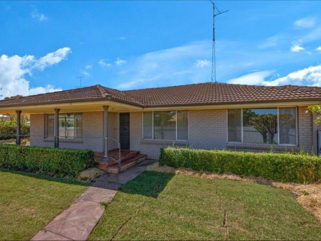 Freshly Updated & Ideally Located