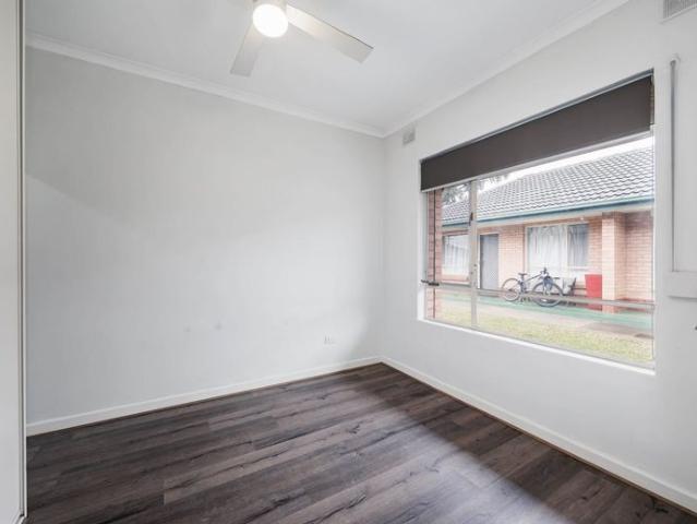 Freshly Updated One Bedroom Unit with Private Courtyard