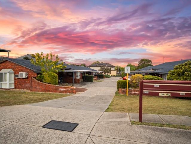 Freshly Updated, Low Maintenance Living in a Convenient Yokine Location!