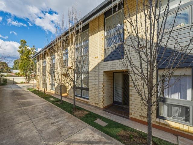 Freshly Updated, Low Maintenance Living in Goodwood