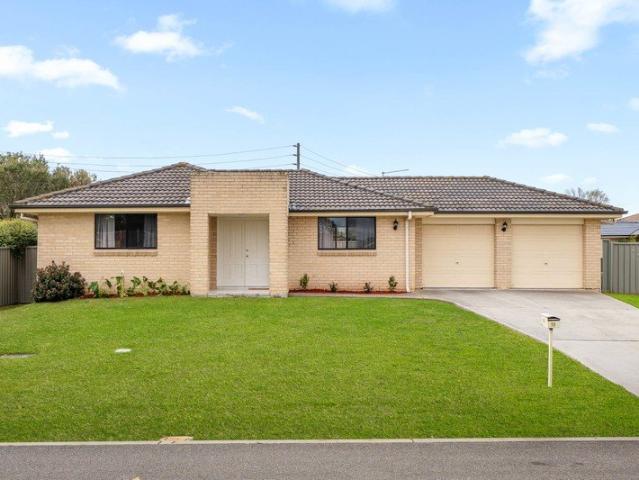 Freshly Updated Living in a Quiet Cul De Sac