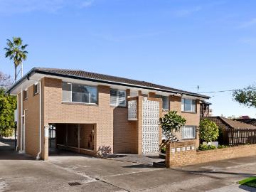Freshly Updated North Facing Unit in a Prime Wooloowin Location