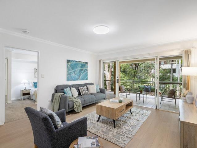 Freshly updated spacious apartment with private leafy outlook