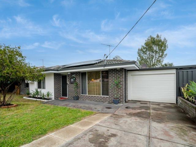 Freshly Updated with Solar & Entertaining Space