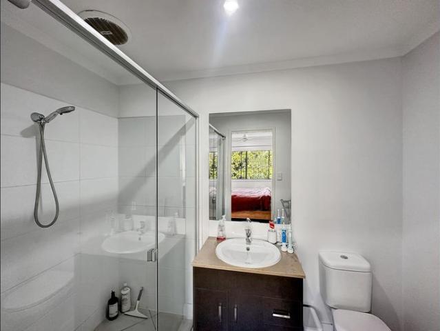 Freshly Updated Townhouse in a Prime Mountain Creek Location