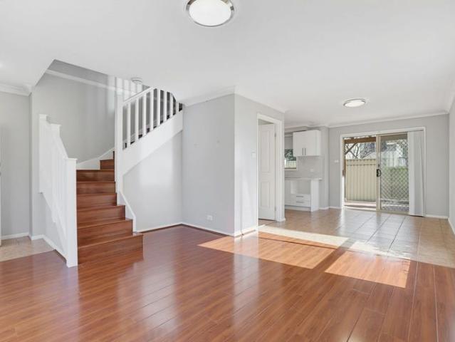 Freshly Updated Townhouse in Convenient Penrith Location