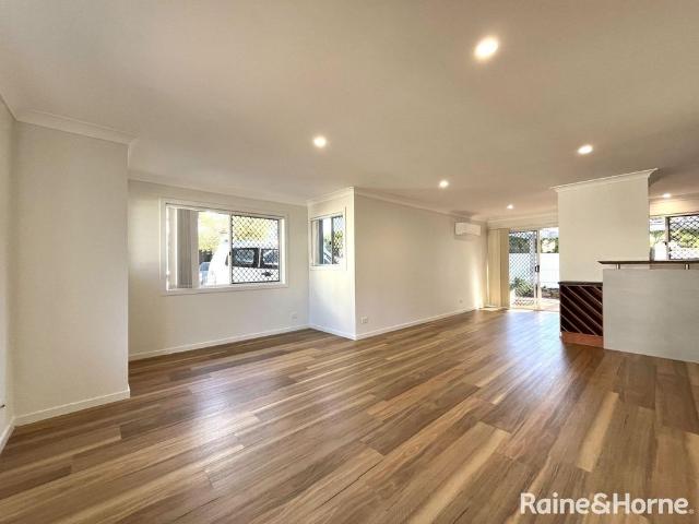 Freshly Updated Townhouse in the Heart of Cleveland