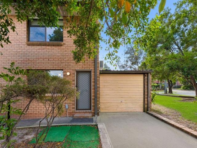 Freshly Updated Townhouse VACANT AND READY TO MOVE IN