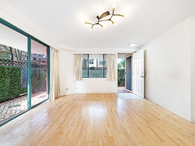 Freshly updated three bedroom apartment with garden courtyard
