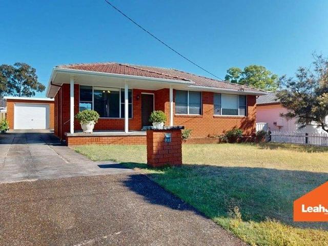 Freshly Updated Three Bedroom Home Walk to Green Hills Shopping Centre