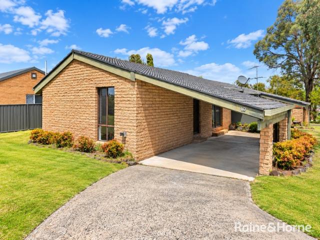 Freshly Updated Two Bedroom Duplex Unit