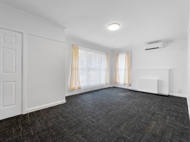 Freshly Updated Two Bedroom Home in a Quiet Heidelberg West Location