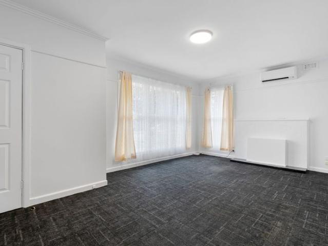 Freshly Updated Two Bedroom Home in a Quiet Heidelberg West Location