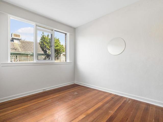 Freshly Updated Two Bedroom Unit in Prime Balwyn Location