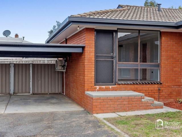 FRESHLY UPDATED TWO BEDROOM UNIT IN STRATHDALE