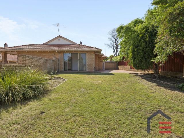 Freshly Updated Two Bedroom Villa with Large Private Courtyard