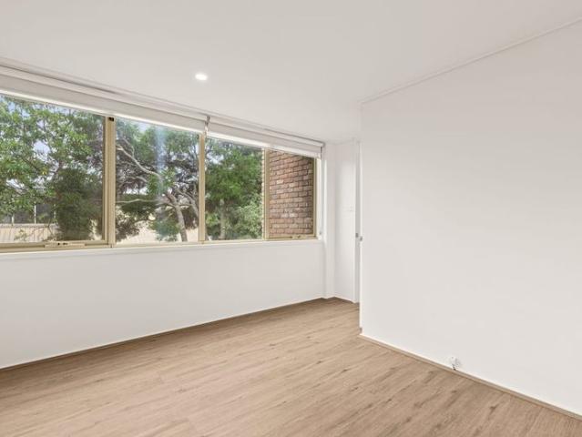 Freshly Updated Unit in Prime Maribyrnong Location – Water Bills Included!