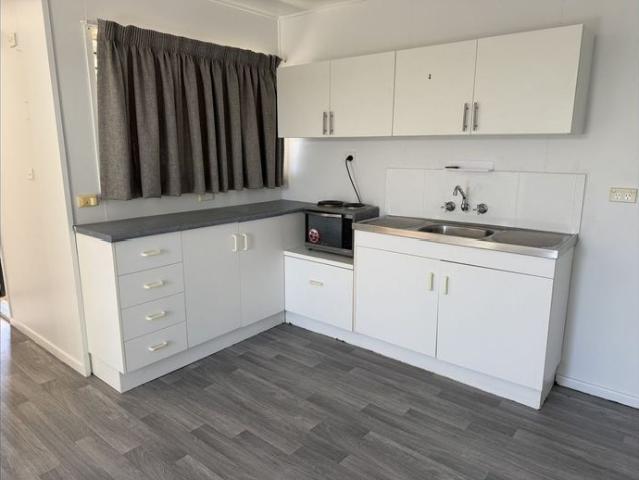 Freshly Updated Unit – New Flooring, Air Conditioning & Paint Throughout
