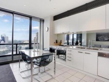 Freshwater Place: Luxury Living with Magical City and River Views