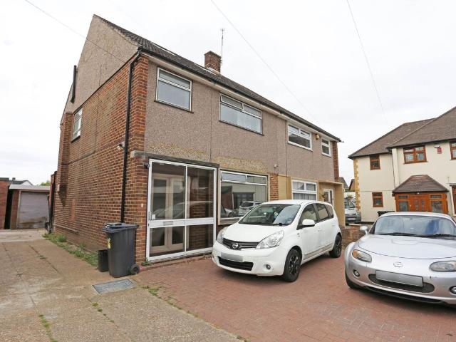 Freshwell Avenue, Chadwell Heath, Romford RM6, 6 bed semi detached house to rent, £3,400 pcm | PrimeLocation