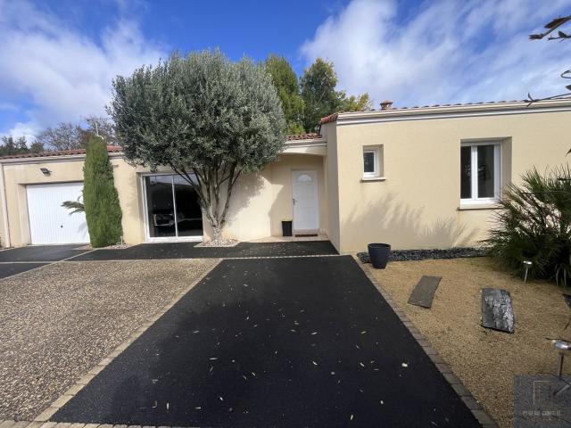 Fressines: maison 4 chambres en vente pour famille avec 2 enfants