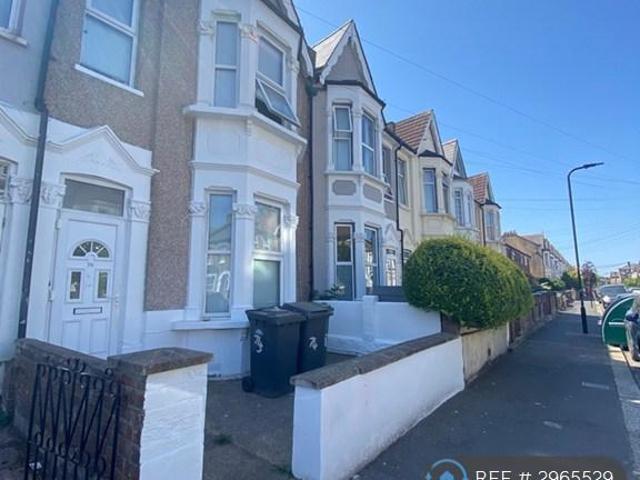 Frith Road, London, E11 5 bed terraced house to rent £4,250 pcm £981 pw
