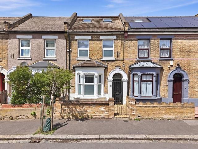 Frith Road, London, E11 5 bed terraced house to rent £3,750 pcm £865 pw