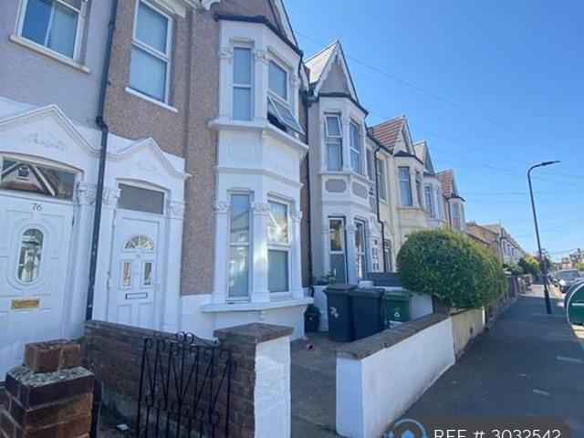 Frith Road, London, E11 5 bed terraced house to rent £3,800 pcm £877 pw