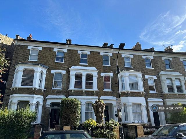 Frithville Gardens, London, W12 3 bed flat to rent £4,250 pcm £981 pw