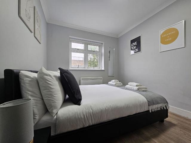 Frithville Gardens W12, 1 bed flat to rent, £2,300 pcm | PrimeLocation