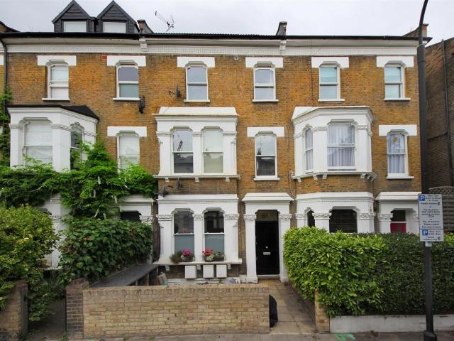 Frithville Gardens W12, 4 bed flat to rent, £3,600 pcm | PrimeLocation