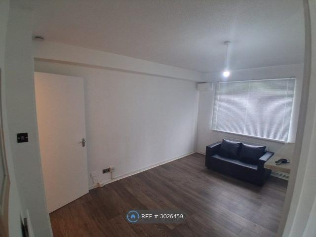 Friars Avenue, London SW15, 1 bed flat to rent, £1,550 pcm | PrimeLocation