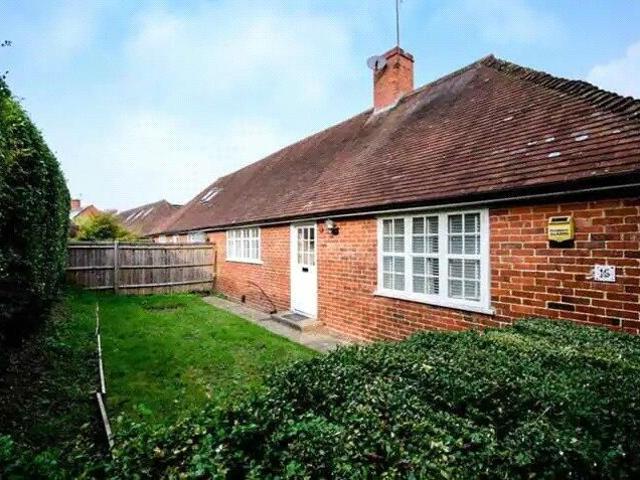 Friars Gate, Guildford GU2, 2 bed bungalow to rent, £2,300 pcm | PrimeLocation