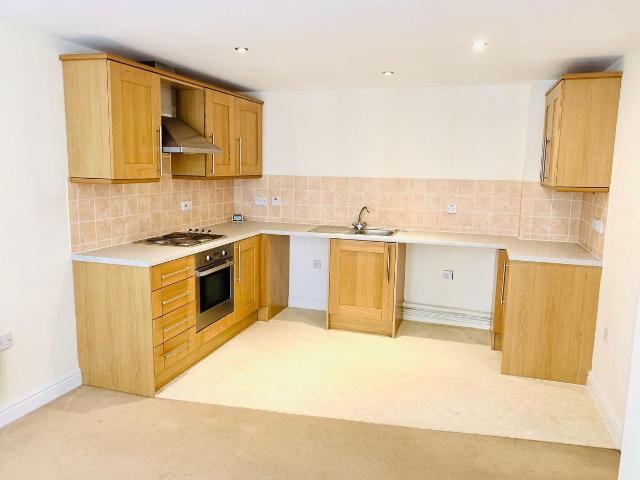 Friars Mews, Lincoln LN2, 2 bed flat to rent, £850 pcm | PrimeLocation