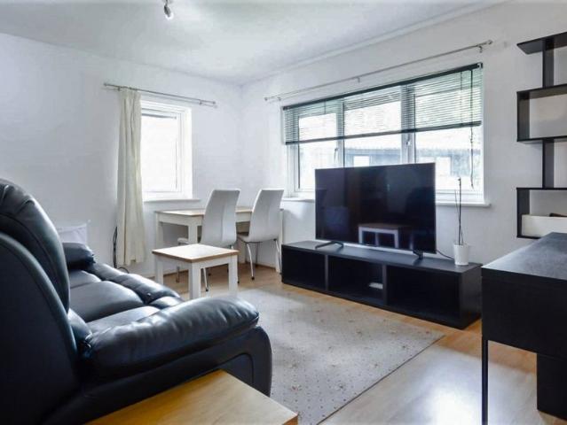 Friars Mead, Canary Wharf, Docklands E14, 1 bed flat to rent, £1,699 pcm | PrimeLocation