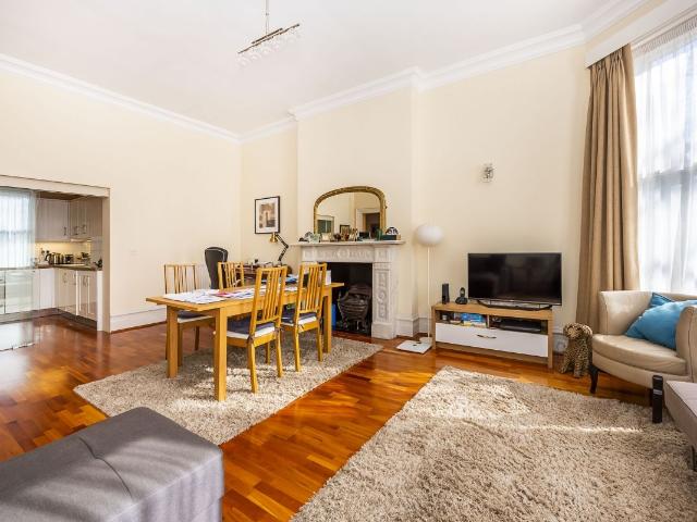 Friars Stile Road, Richmond TW10, 2 bed flat to rent, £3,300 pcm | PrimeLocation
