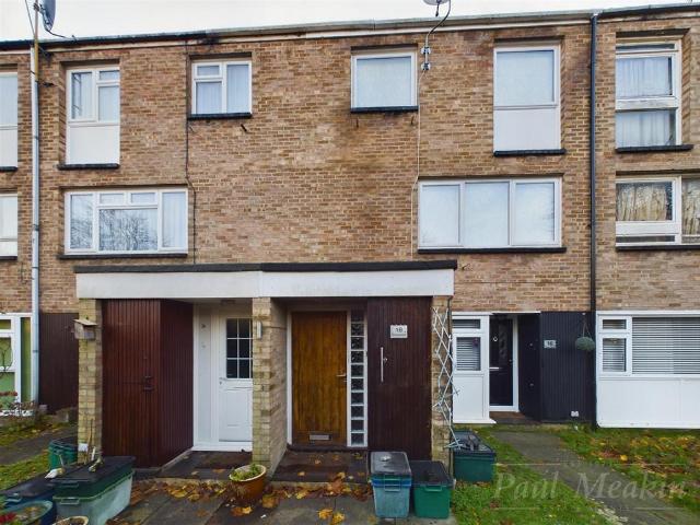 Friars Wood, Forestdale, South Croydon 2 bed apartment to rent £1,650 pcm £381 pw