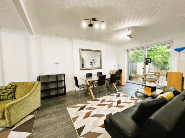 Friars Way, Acton W3, 3 bed semi detached house to rent, £3,800 pcm | PrimeLocation