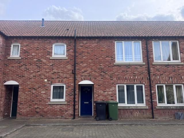 Friars Walk, Kings Lynn 2 bed flat to rent £825 pcm £190 pw