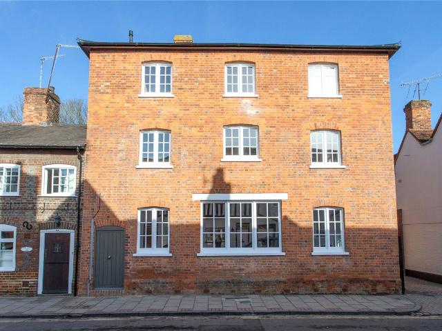 Friday Street, Henley On Thames, Oxfordshire RG9, 1 bed flat to rent, £2,150 pcm | PrimeLocation