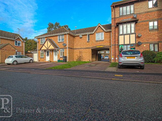 Friday Wood Green, Colchester, Essex CO2, 1 bed flat to rent, £950 pcm | PrimeLocation