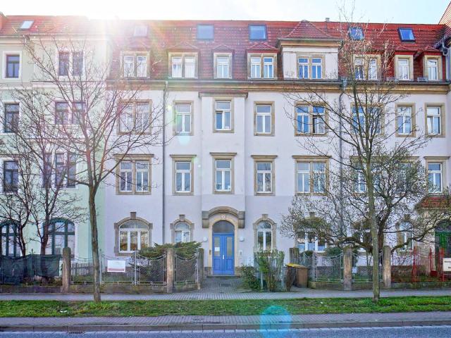 Friedrichstadt: Wanne + Laminat