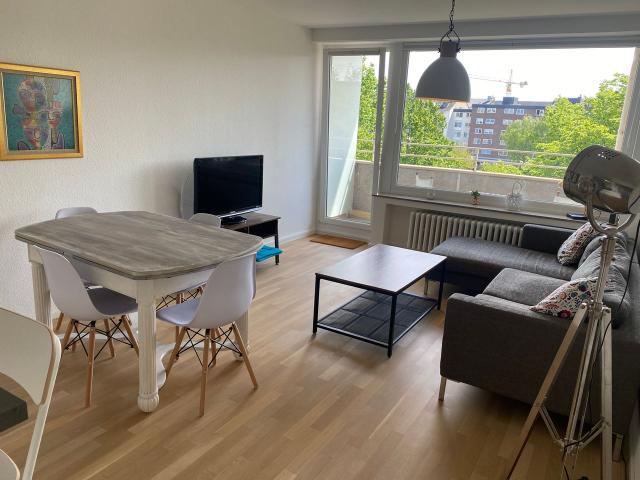Friendly, bright 2 Room balcony apartment in Derendorf, Dusseldorf Amsterdam Apartments for Rent