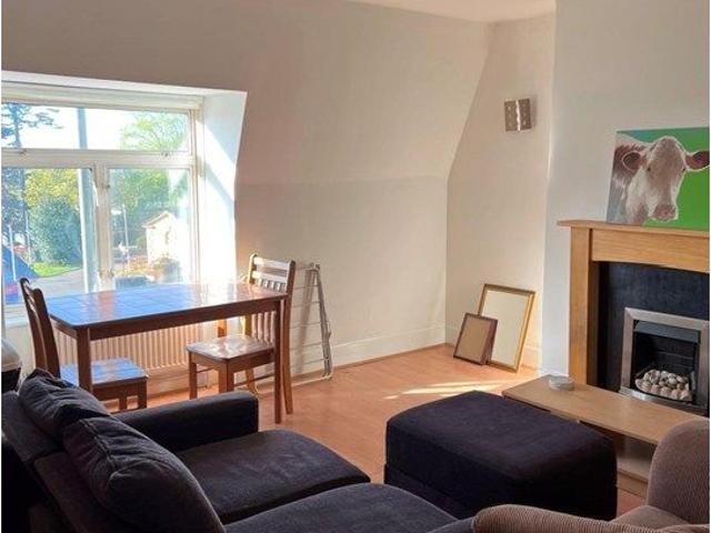 Friern Barnet Road, London N11, 1 bed flat to rent, £1,300 pcm | PrimeLocation