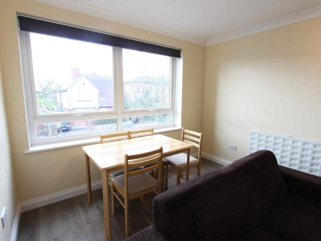 Friern Park, London N12, 2 bed flat to rent, £1,750 pcm | PrimeLocation