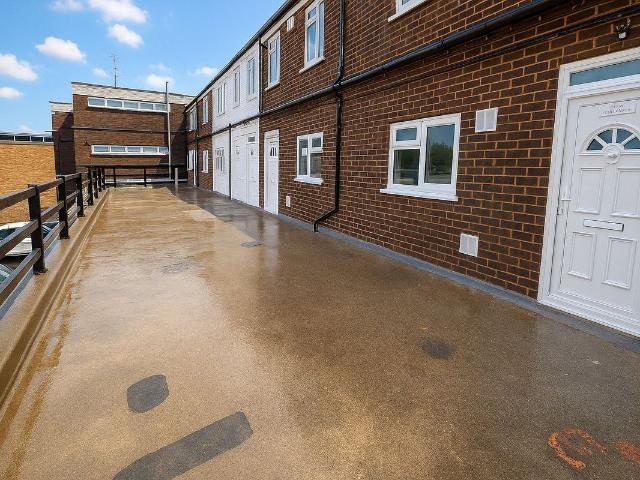 Frimley High Street, Frimley, Camberley, Surrey GU16, 2 bed maisonette to rent, £1,300 pcm | PrimeLocation