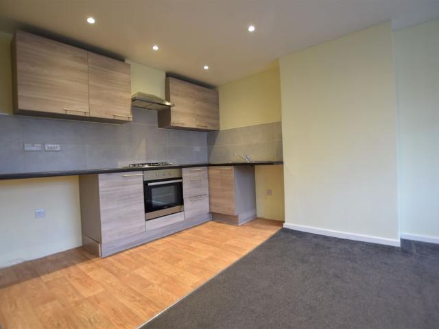 Frimley High Street, Frimley, Camberley, Surrey GU16, 2 bed flat to rent, £1,200 pcm | PrimeLocation