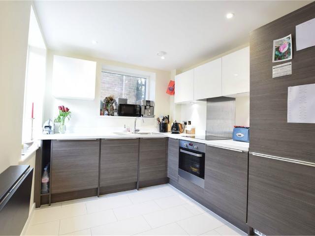 Frimley Road, Camberley, Surrey GU15, 2 bed flat to rent, £1,425 pcm | PrimeLocation